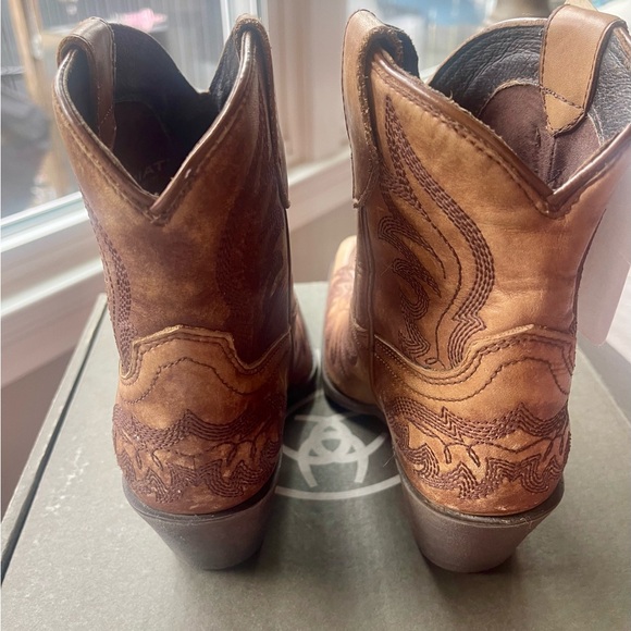Ariat Tan Leather Western Boots - Picture 4 of 5